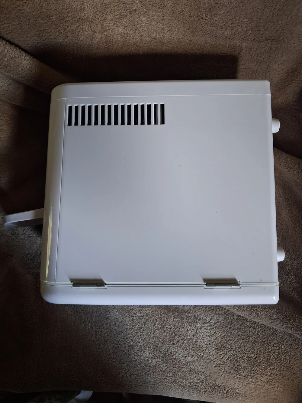 AstroAI White Mini Fridge - Compact Portable Cooler for Home & Office